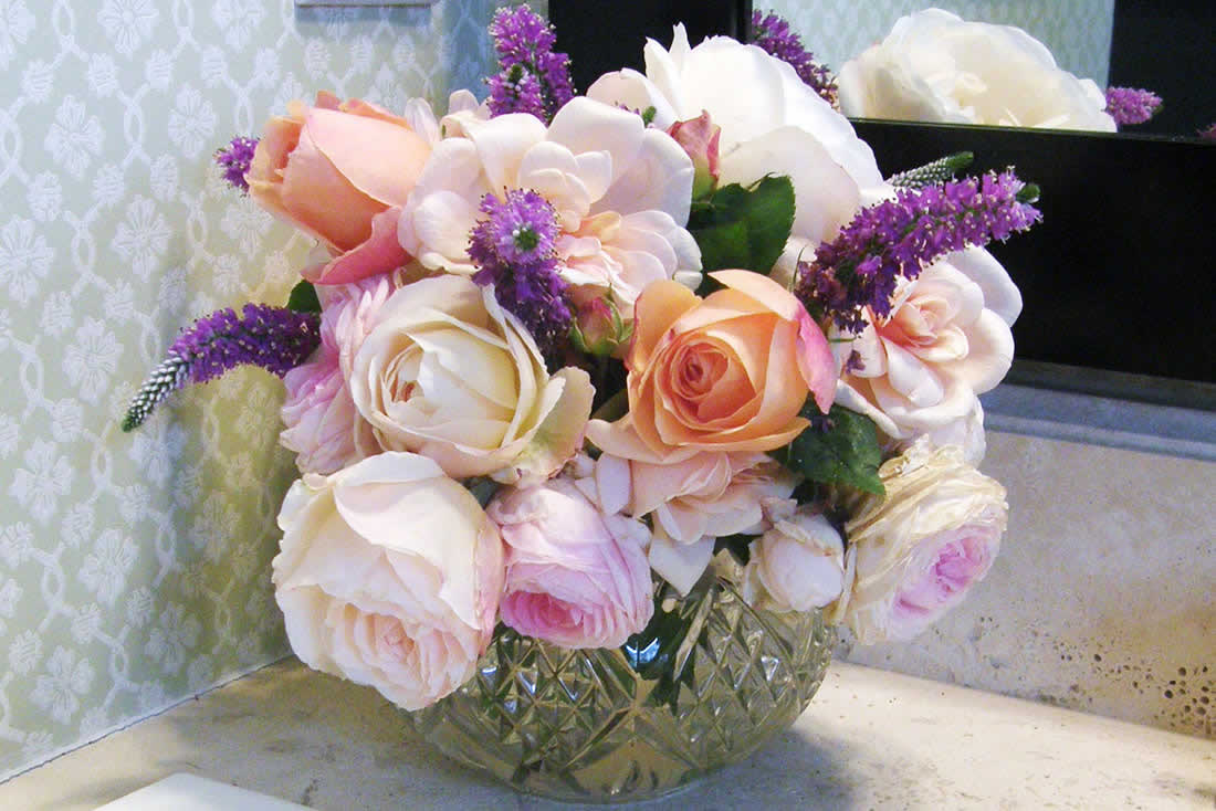 Alex Smith Floral Arrangement - Roses