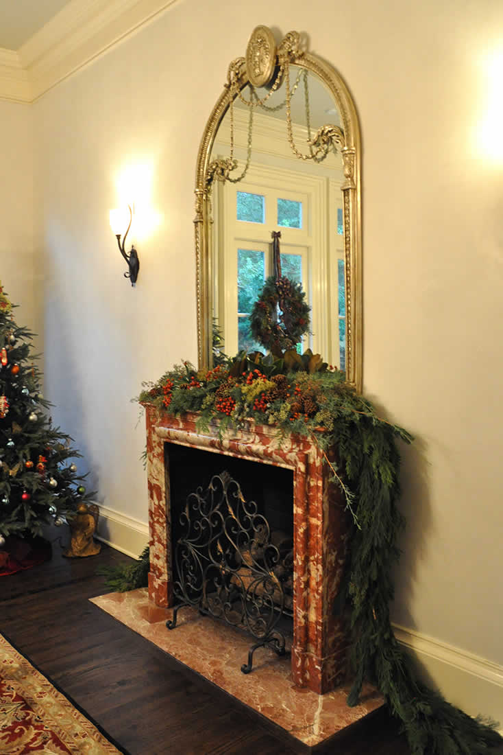 Alex Smith Holiday Mantle Design Decor