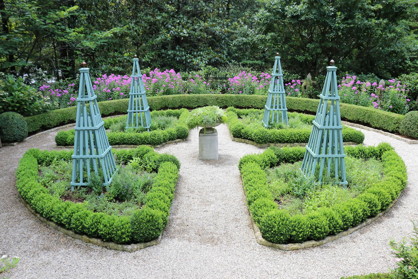 Tuxedo Park - Flatlands - Landscaping